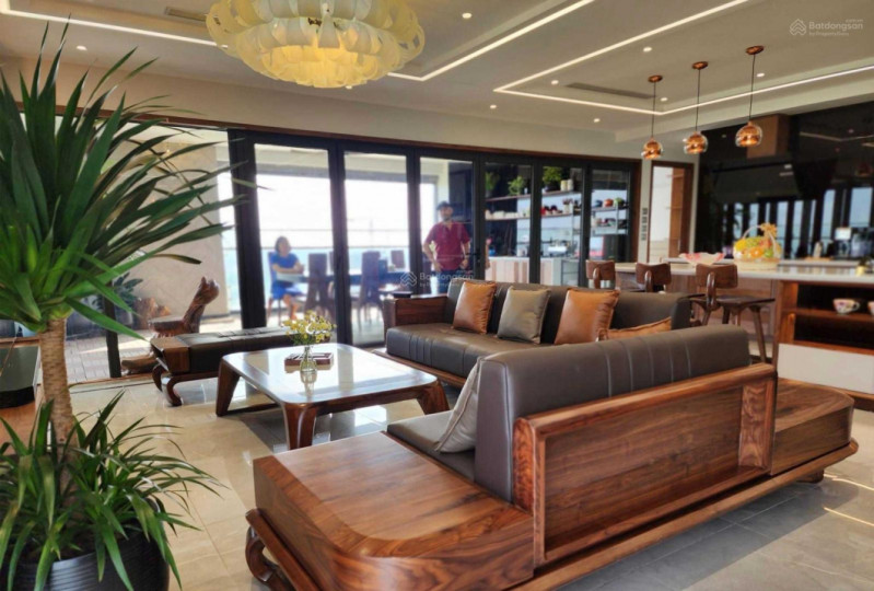 Bán nhanh căn chung cư Dolphin, 3PN, 182m2, tầng đẹp, hướng mát mẻ giá tốt nhất thị trường