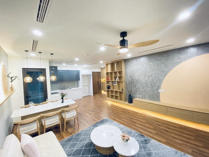  Cần tiền Đầu Tư,  BÁN GẤP căn hộ 3pn CC Indochina, 108m, 5.3 tỷ bao phí
