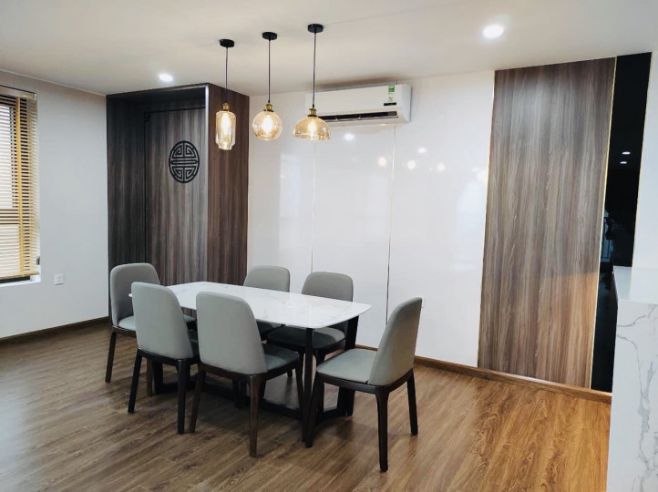 Chủ nhà "thở oxy", bán gấp căn 114m, chung cư Goldmark City 136 Hồ Tùng Mậu Chỉ 4.8 tỷ full đồ