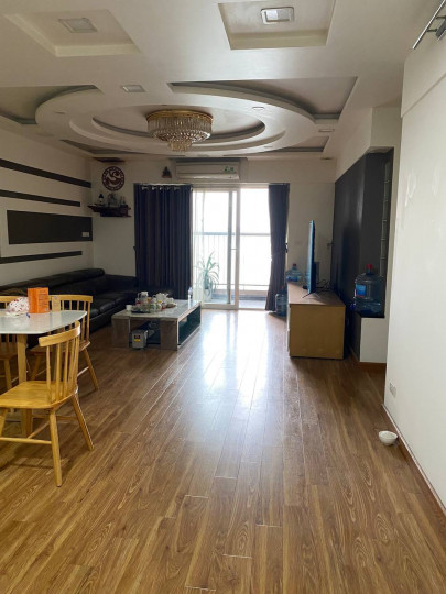 Chính chủ  cần cho thuê gấp CHCC Golden Park 96m2 3PN 2WC full đồ, căn góc, ở ngay giá rẻ nhất