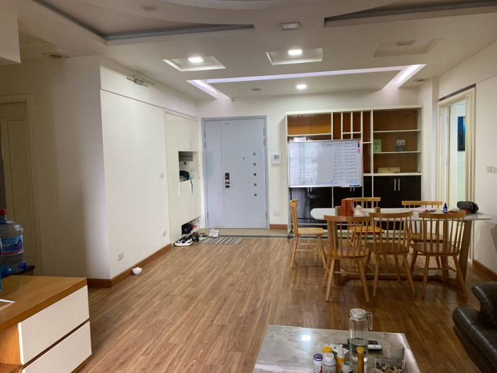 Tôi chính chủ gửi bán căn hộ chung cư 110 Cầu Giấy Center Point, 2PN , 75 m2, giá 4 tỷ