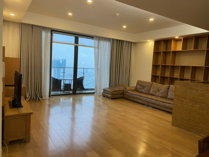 Chính chủ cần cho thuê căn hộ 4PN - 217m2 chung cư cao cấp Indochina Plaza Xuân Thủy