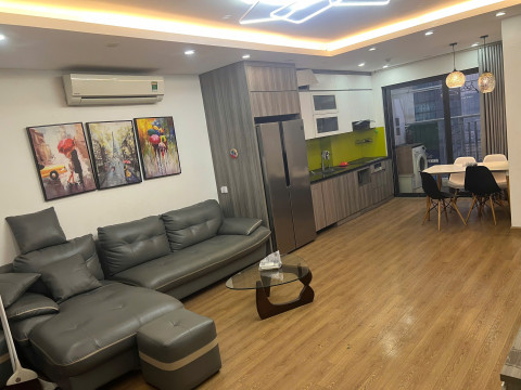 Cho thuê CC Central Field Trung Kính căn 2PN full nội thất giá 15.5tr