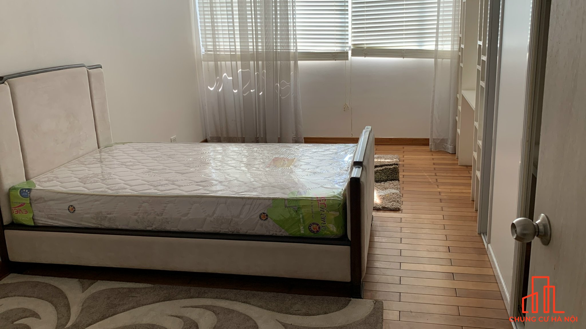 Bán Gấp Căn Hộ Dolphin Plaza Mỹ Đình - DT 198m2 x 4N, Full Nội Thất.Giá 59 tr/m2 .Đã có sổ đỏ
