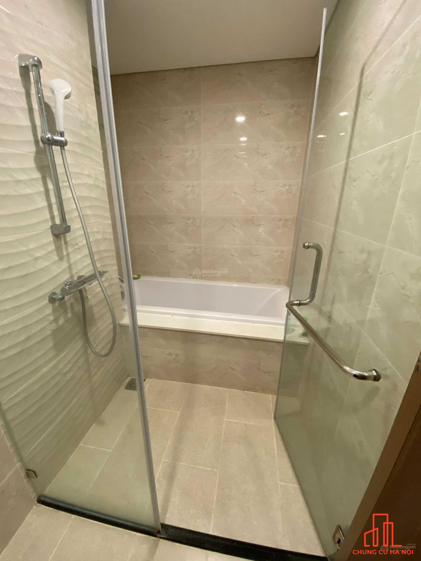 Bán căn hộ toà A1 Gardenia, thiết kế 2PN, 73m2, tầng cao, giá hơn 7 tỷ.