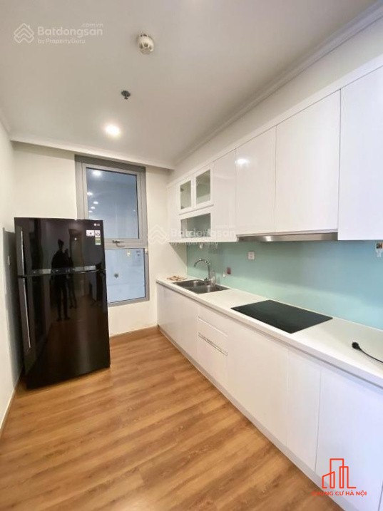 Duy nhất bán căn 2 ngủ 80m2 nhà vuông, 2 ban công, view liền kề, sổ đỏ Vinhomes Gardenia Hàm Nghi