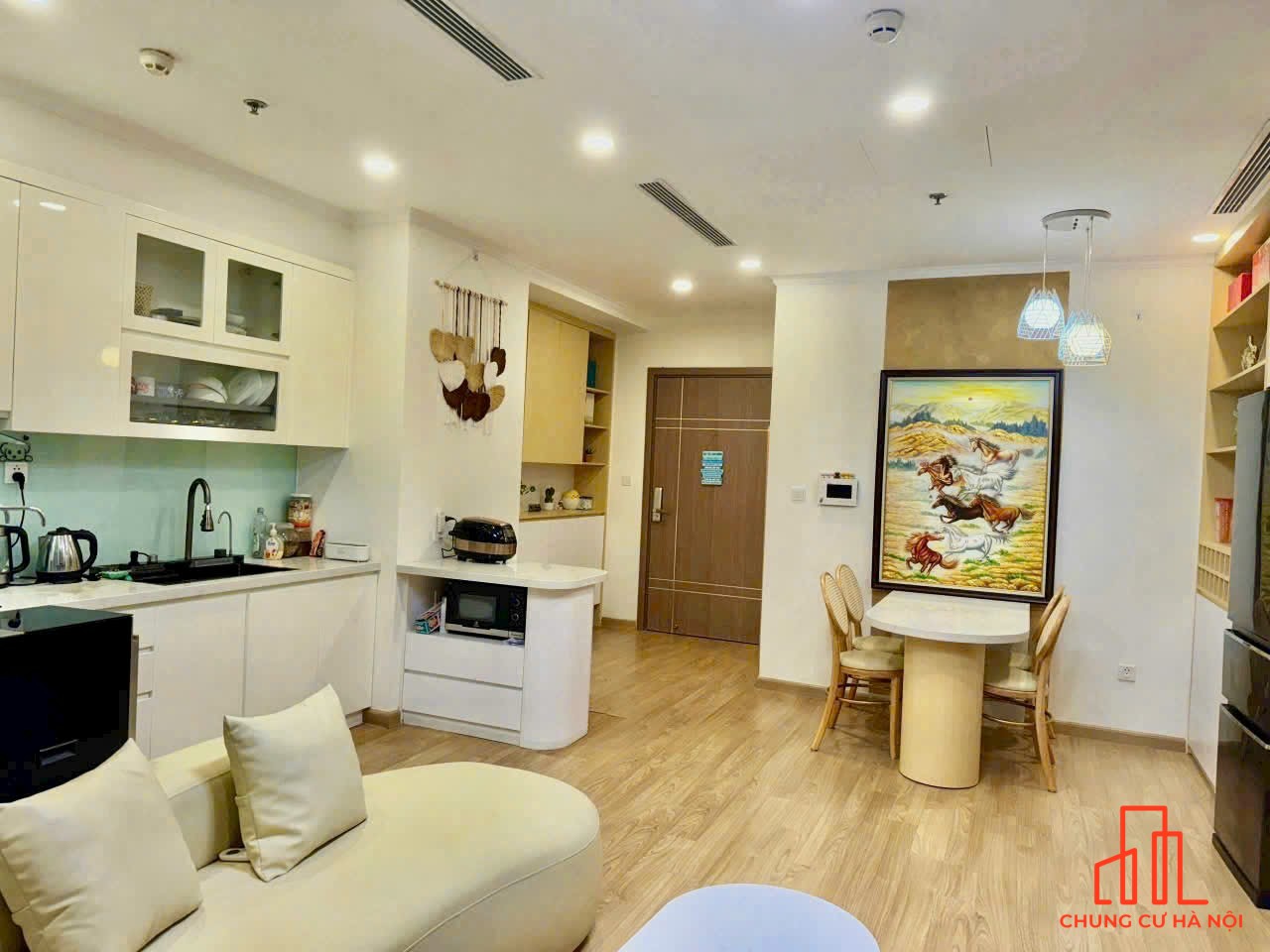 Em Trường bán căn hộ 2 phòng ngủ, 80m2 - giá tốt nhất Vinhomes Gardenia