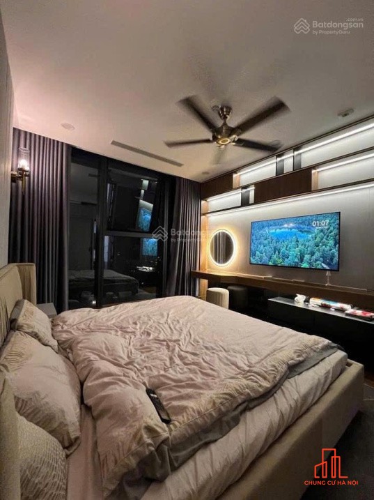 Hót chủ nhà cần bán gấp căn hộ 2PN + 1, DT 133m2 tại CC Dolphin Plaza số 28 Trần Bình, Mỹ Đình HN