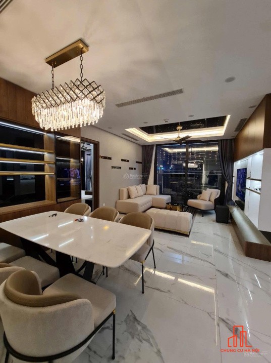 Hót chủ nhà cần bán gấp căn hộ 2PN + 1, DT 133m2 tại CC Dolphin Plaza số 28 Trần Bình, Mỹ Đình HN