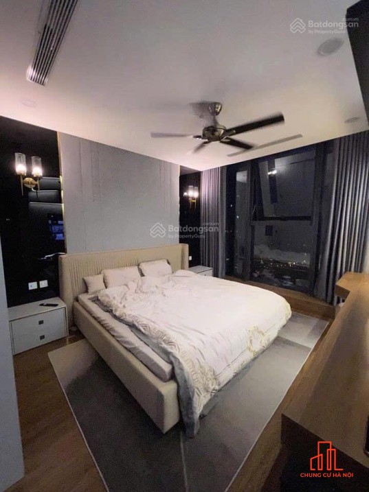 Hót chủ nhà cần bán gấp căn hộ 2PN + 1, DT 133m2 tại CC Dolphin Plaza số 28 Trần Bình, Mỹ Đình HN