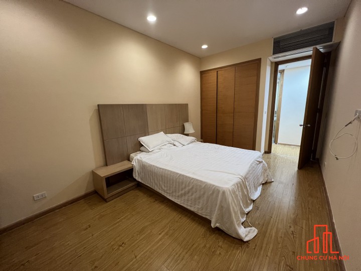 Chính chủ bán căn chung cư Dolphin Plaza, 2 phòng ngủ, 2 vệ sinh, 133m2 Full nội thất, ban công ĐN giá 6,25 tỷ.