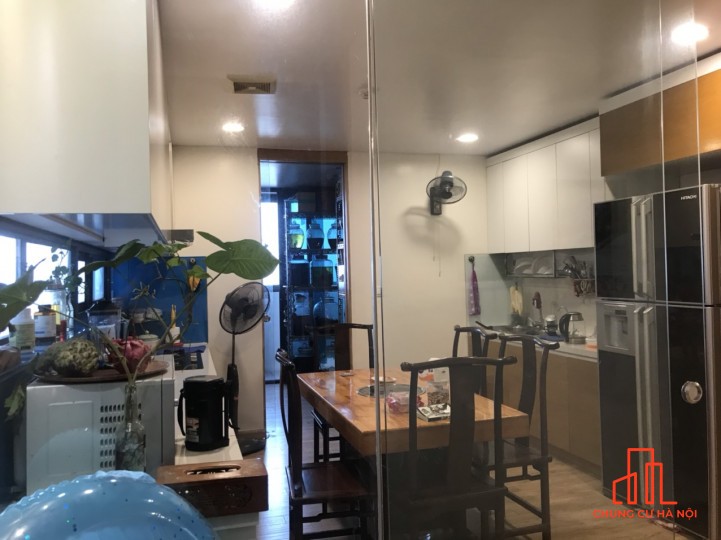 Chủ nhà gửi bán căn hộ Dolphin Plaza Mỹ Đình, HN, 4 ngủ nội thất cơ bản, diện tích 186m2 tầng đẹp giá 8,1 tỷ