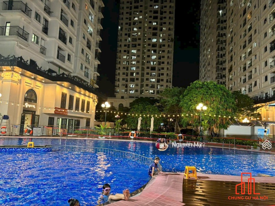 (HOT) Bán căn hộ Iris Garden CT1A, 3PN, 135m2, full đồ đẹp mới,trục hoa hậu, hướng mát, sổ đỏ sẵn.