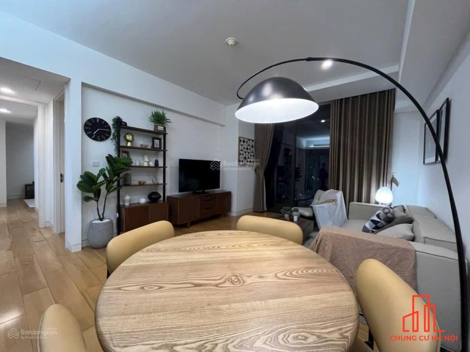 Cho thuê căn hộ 2 phòng ngủ, tầng 18 Indochina Plaza, Xuân Thủy