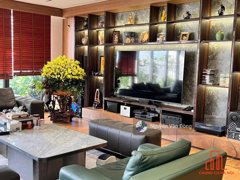 Sở hữu căn hộ siêu rộng rãi 280m2 giữa trung tâm thành phố, sổ đỏ sẵn giao dịch, nội thất cao cấp