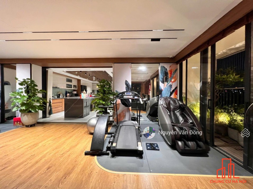 Sở hữu căn hộ siêu rộng rãi 280m2 giữa trung tâm thành phố, sổ đỏ sẵn giao dịch, nội thất cao cấp