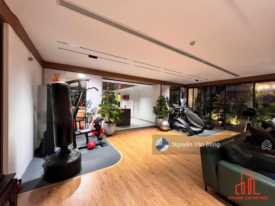 Sở hữu căn hộ siêu rộng rãi 280m2 giữa trung tâm thành phố, sổ đỏ sẵn giao dịch, nội thất cao cấp