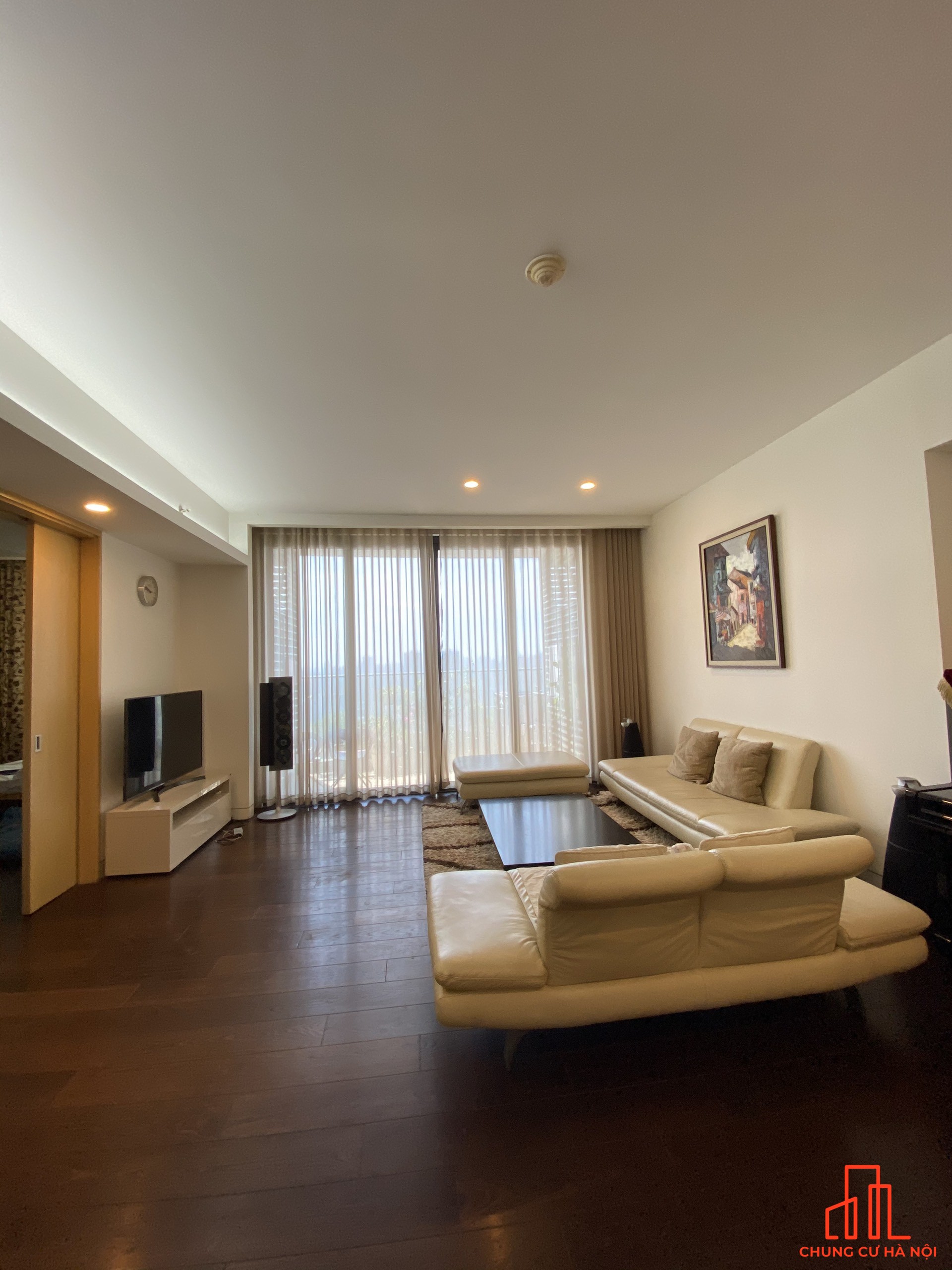 Bán gấp căn góc 3 ngủ 145m2 nhà đẹp, sẵn sổ hồng giao dịch nhanh trong tuần IPH Xuân Thủy, Cầu Giấy
