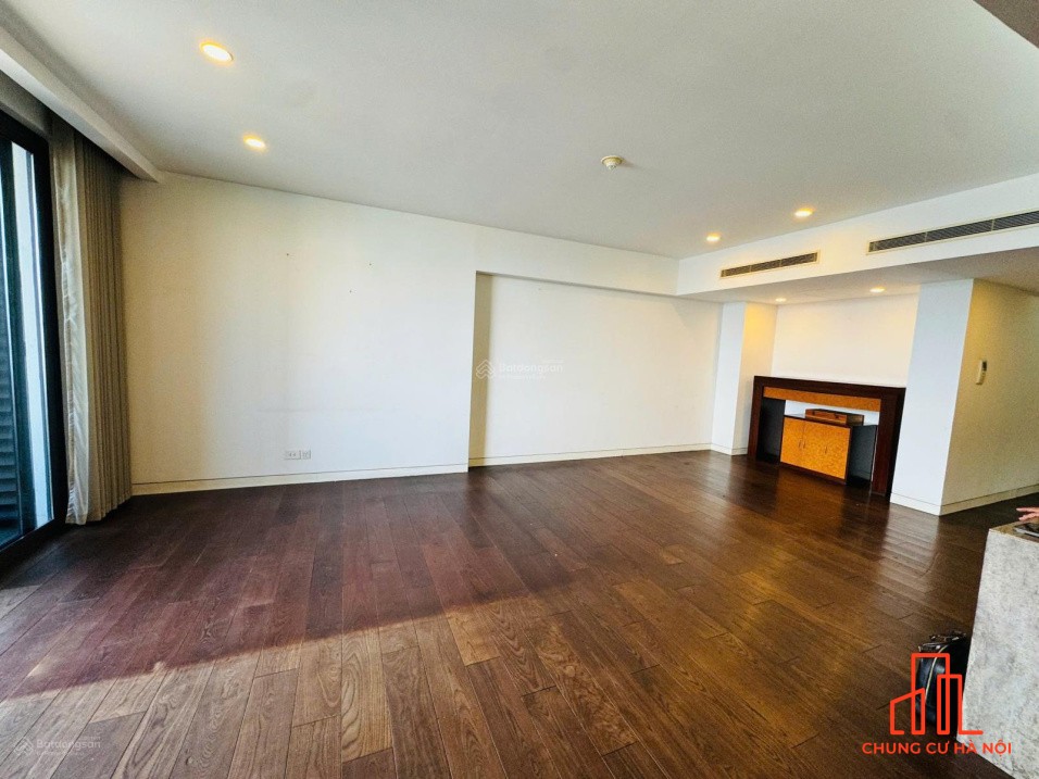 Bán căn hộ 145m2, 3PN, 2WC, 120 triệu / m2 tại Indochina Plaza, Dịch Vọng Hậu, Cầu Giấy, Hà Nội