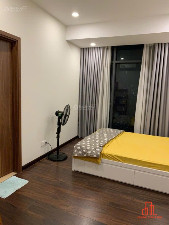Chính chủ bán căn góc 2 ngủ - Discovery Complex 302 Cầu Giấy