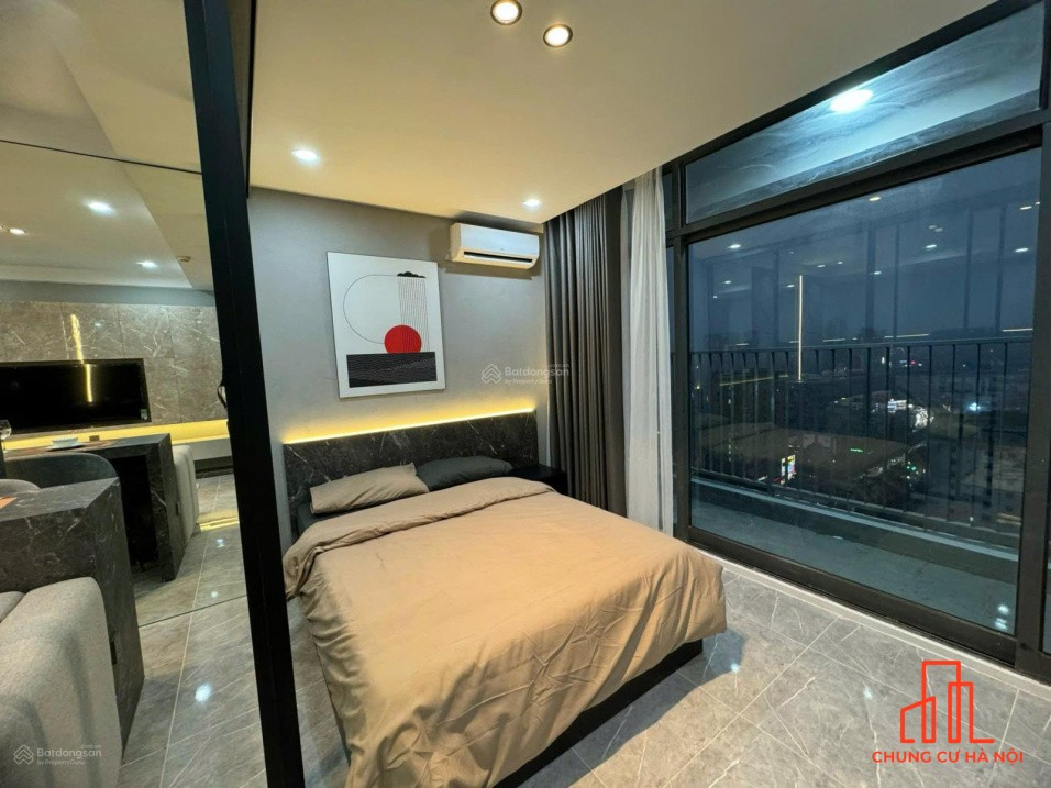 Bán căn 2 phòng ngủ giá 7,2 tỷ, nhà đẹp ở ngay, có 2 lốt ô tô, Discovery Complex