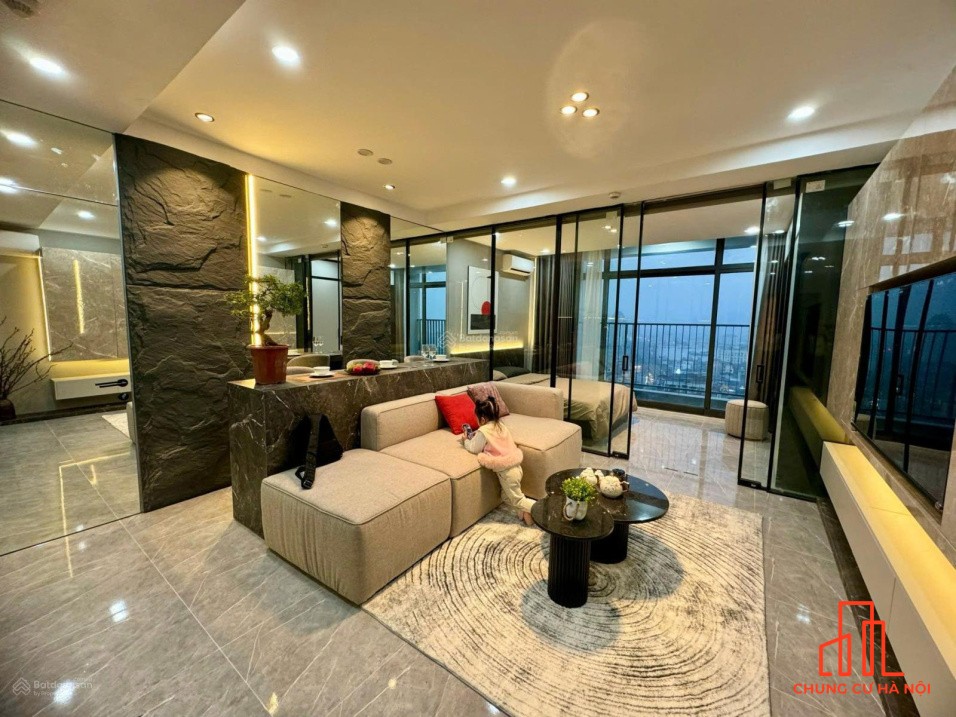 Bán căn 2 phòng ngủ giá 7,2 tỷ, nhà đẹp ở ngay, có 2 lốt ô tô, Discovery Complex