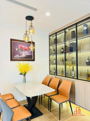 Chính chủ bán căn 2 phòng ngủ tầng trung ban công Đông Nam full NT Vinhomes West Point sổ đỏ 7.6 tỷ