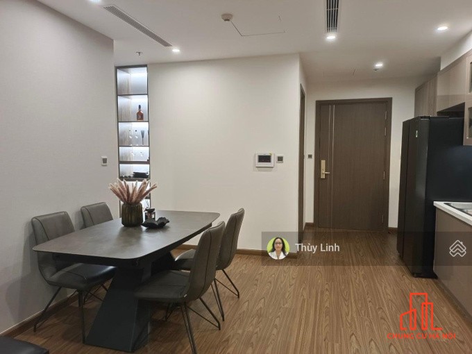 Bán căn  đẹp tầng 20+ tòa W2 Vinhomes West Point, 2PN, 2WC, NT cơ bản CĐT