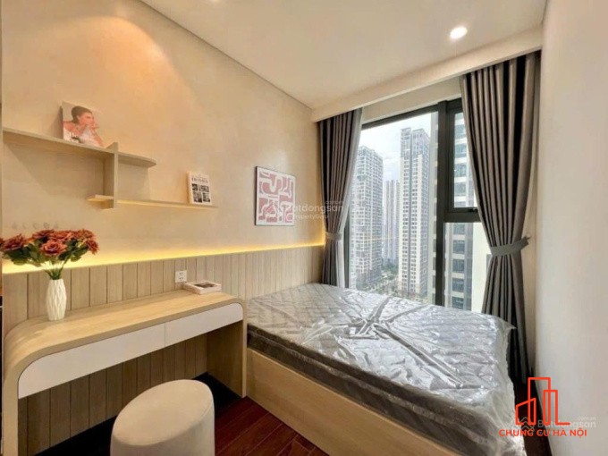 Gia đình tôi bán gấp căn hộ 2PN- 66m2 tại Vinhomes West Point- giá 7 tỷ,có slot, full đồ, có sổ