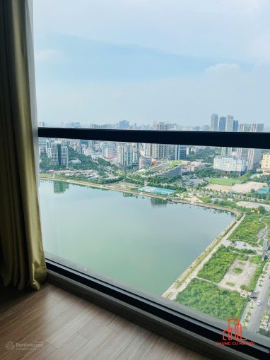 Chính chủ cần bán gấp căn 3 ngủ Vinhomes Skylake, Phạm Hùng, DT 95m ,Giá 12 tỷ sẵn sổ full nội thất