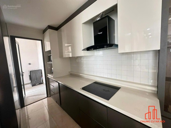 Hiếm! Bán căn hộ chung cư tại Vinhomes Skylake, 9,5tỷ bao phí , 72m2, giá ưu đãi sẵn sổ giao dịch