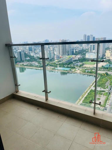 Chính chủ cần bán gấp căn 3 ngủ view hồ Vinhomes Skylake, DT 95m2, giá 12 tỷ, sẵn sổ full nội thất