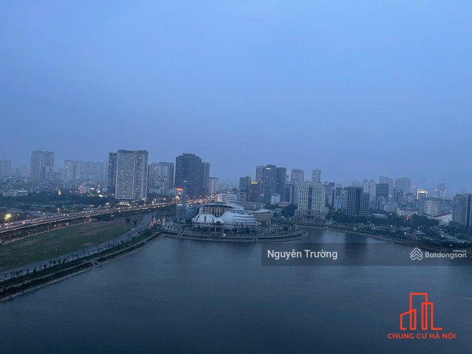 Chính chủ bán căn hộ 155m2, 4 phòng ngủ, view hồ đẹp, chung cư Vinhomes Skylake. Giá 15.5 tỷ