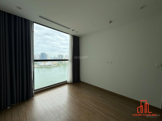 Đặc biệt, bán căn Vew hồ, Vinhomes Skylake, tòa S3, 3 phòng ngủ, tầng trung diện tích 99m2.