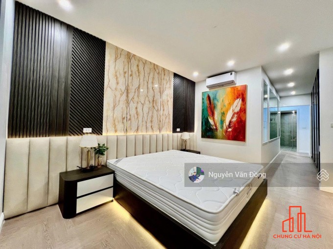 Vợ chồng tôi cần bán căn 2 ngủ tầng trung view hồ cực đẹp, sổ đỏ sẵn giao dịch, full nội thất đẹp