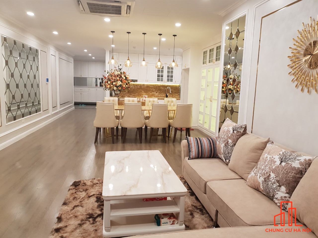 Cực đẹp! Bán căn 121m2 - căn góc, thoáng, mát, 3PN - tầng cao, bc ĐN, nội thất sang trọng, cực xịn.