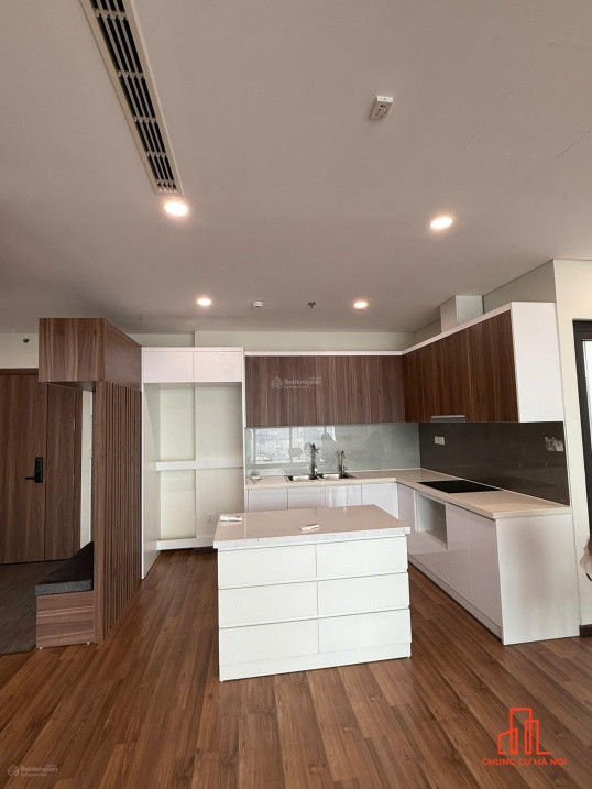 Bán căn hoa hậu tầng trung CC Dolphin Plaza, 3PN, 164m, view bể bơi, nội thất đầy đủ.