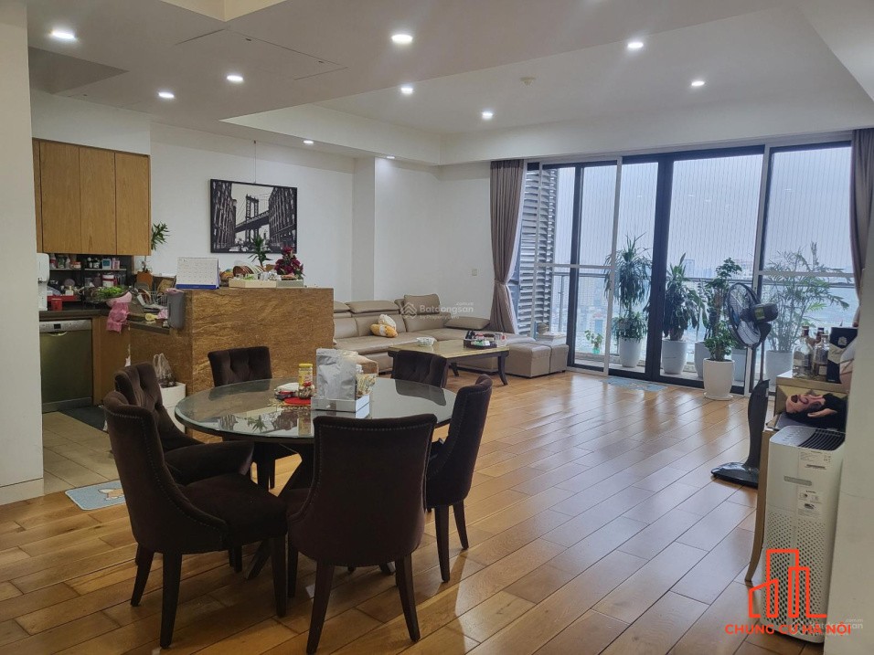 RẺ NHẤT Dolphin Plaza! Căn Góc các phòng view thoáng sáng. DT: 171m2_4PN, full đồ nhỉnh 11tỷ. Ko ảo