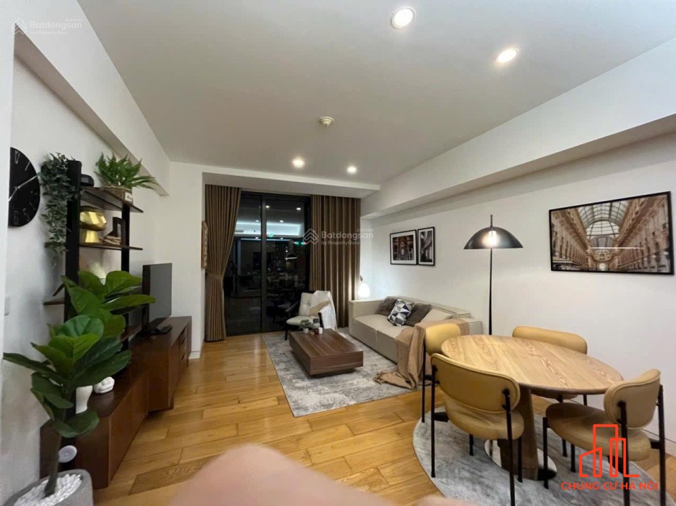 Cho thuê căn hộ 2 phòng ngủ, tầng 18 Indochina Plaza, Xuân Thủy