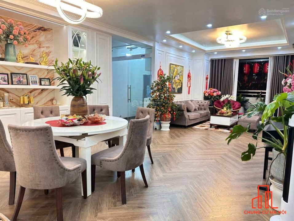 Chính chủ bán căn hộ 2 ngủ The Park Home, Cầu Giấy, DT 82m2, giá 8.5 tỷ, sẵn sổ, full nội thất