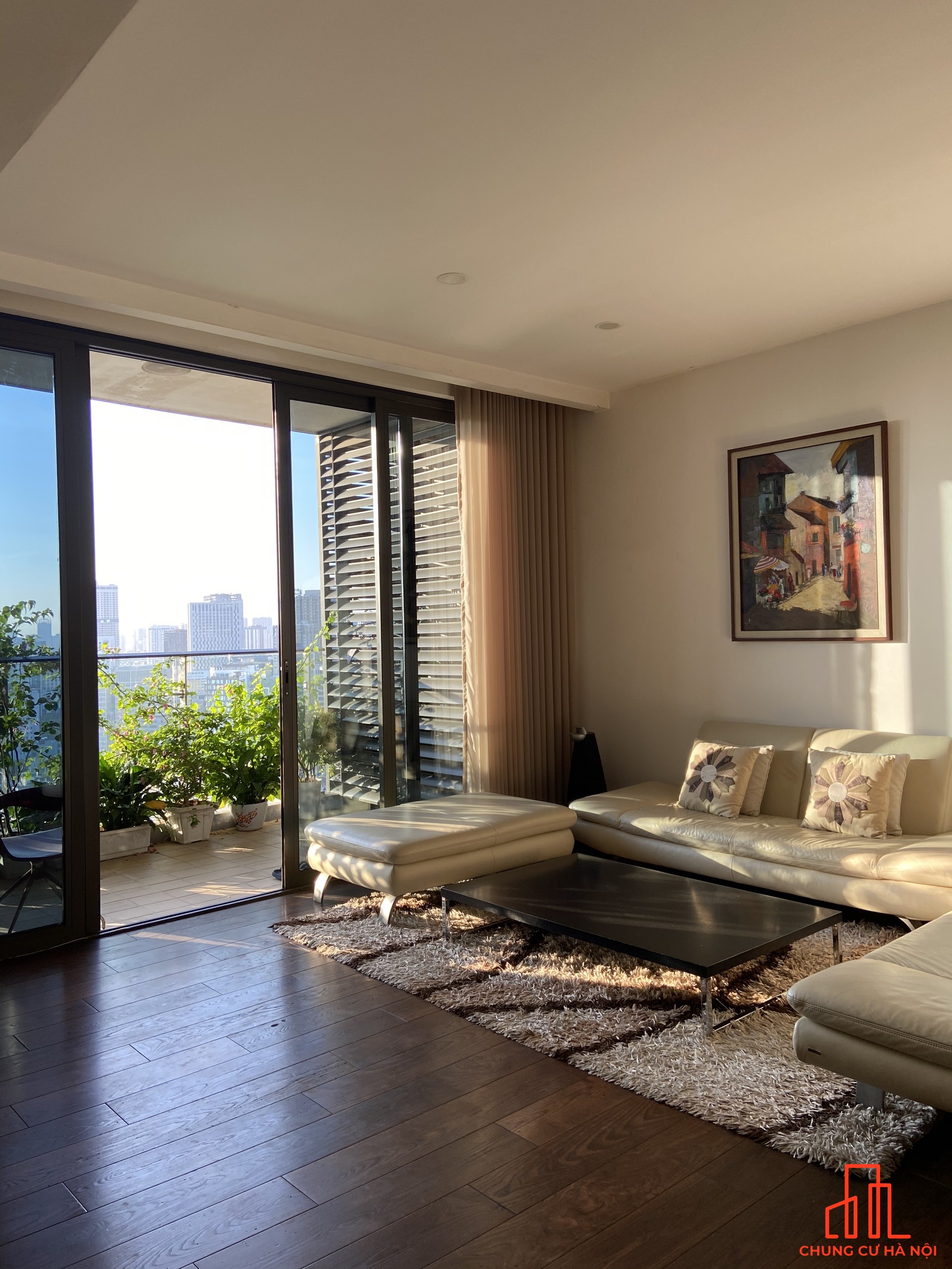 Bán gấp căn góc 3 ngủ 145m2 nhà đẹp, sẵn sổ hồng giao dịch nhanh trong tuần IPH Xuân Thủy, Cầu Giấy