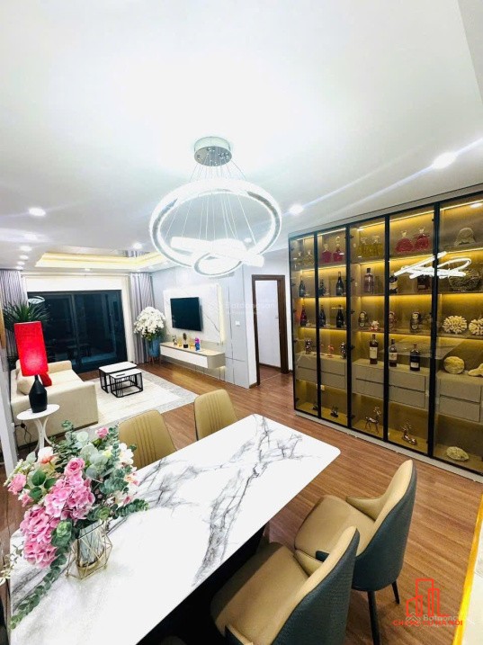 Sang Úc làm việc dài hạn em xin để lại căn hộ 100m2 - giá 8 tỷ tại IPH Xuân Thuỷ.