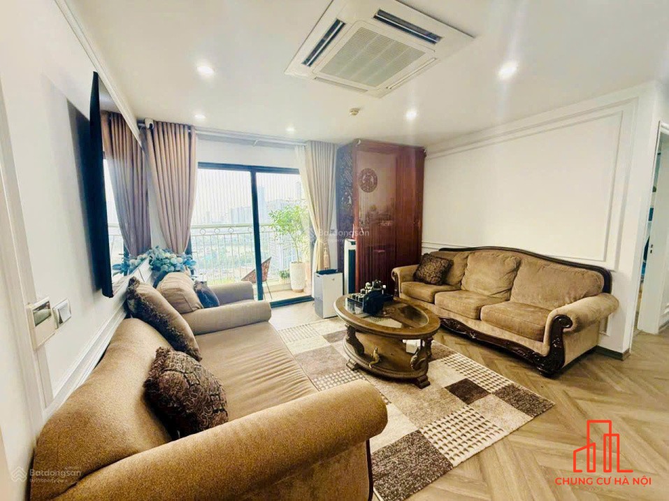 Chủ nhà cần bán căn hộ 3 ngủ 1 kho 2 vệ sinh để lại toàn bộ nội thất ở được ngay, xem nhà 24/24