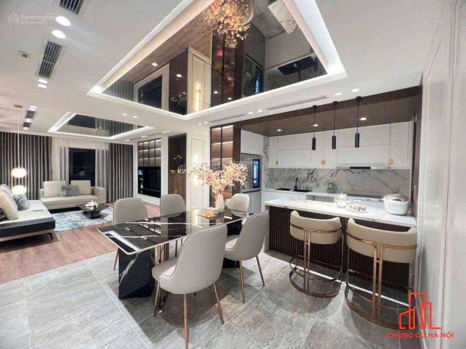Cần bán nhanh căn 3PN - full nội thất - view hoàng hôn tại dự án Discovery Complex.