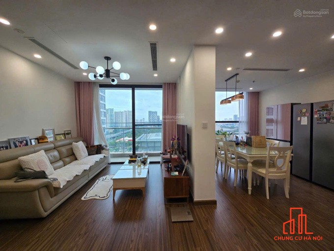 Chính chủ cần bán gấp căn 2n2vs 65m2 tại tòa Vinhomes West Point Phạm Hùng giá 7 tỷ.