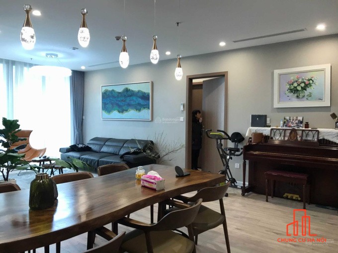 Bán căn hộ chung cư Vinhomes Sky Lake. Căn hộ 3PN 96m BC view. Hồ & CV. Giá 12 tỷ.