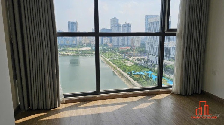 Bán gấp căn hộ 3PN, 90m2 view hồ tại Vinhomes Skylake, Phạm Hùng, Nam Từ Liêm, giá từ 150 triệu/m2